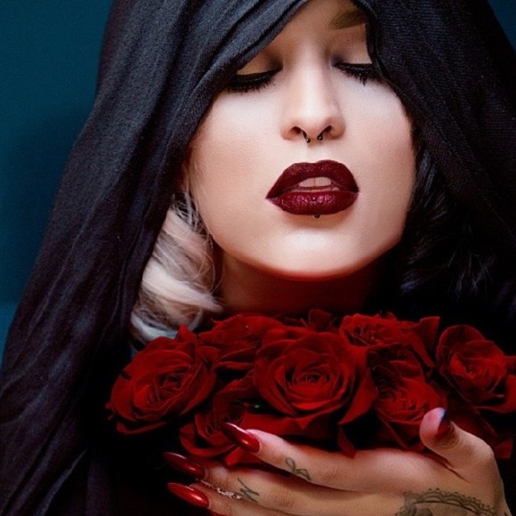 Melt Cosmetics Ultra Matte Lipstick in 6Six6 BNIB - Picture 11 of 16